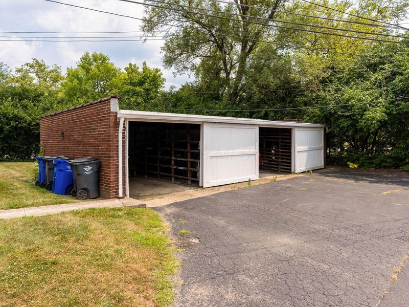 2027 Ridgeview Road, Unit 2027-2033, Upper Arlington, OH 43221 Photo 13