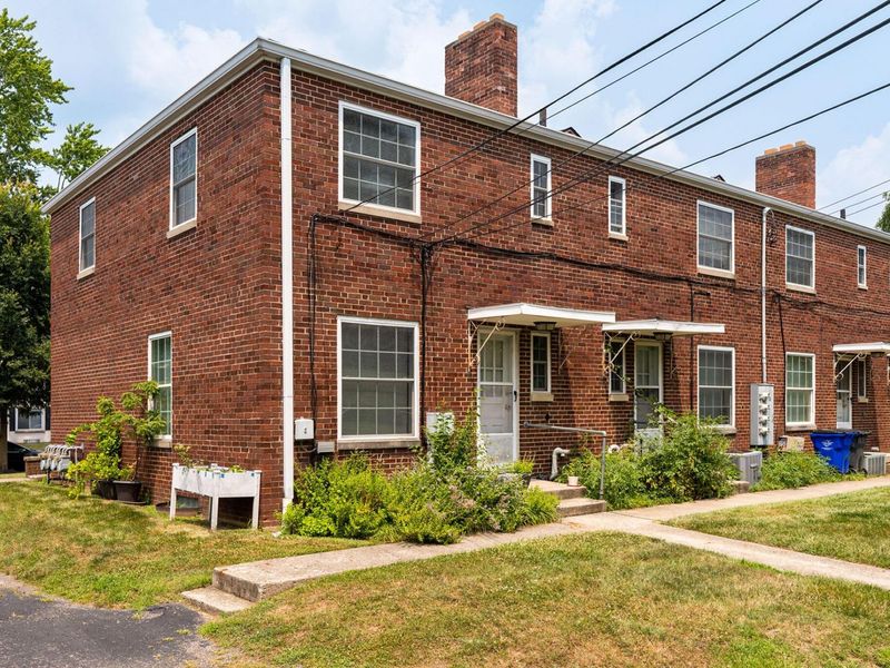 2027 Ridgeview Road, Unit 2027-2033, Upper Arlington, OH 43221 Photo 3