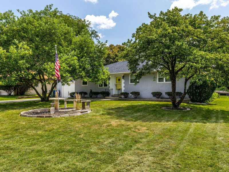 47 Meadowlark Lane, Columbus, OH 43214 Photo 1