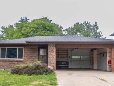 7200 Eagle Drive, Lincoln, NE 68507