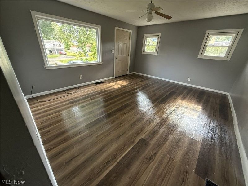 371 Beth Street , Akron, OH 44301 Photo 6
