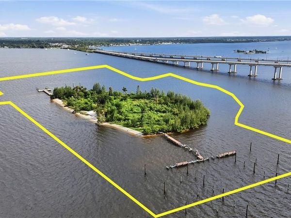 1 Lofton Island , FORT MYERS, FL 33901