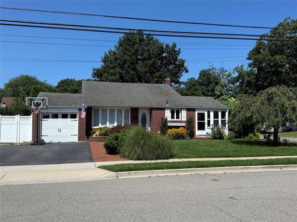244 Ocean Avenue, Massapequa Park, NY 11762