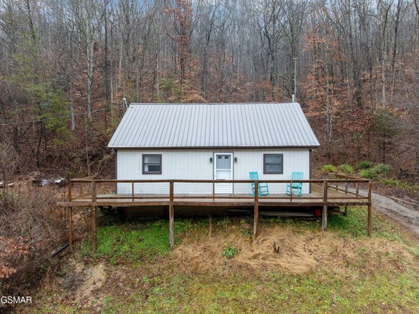 7300 Snake Hollow Road , Sneedville, TN 37869
