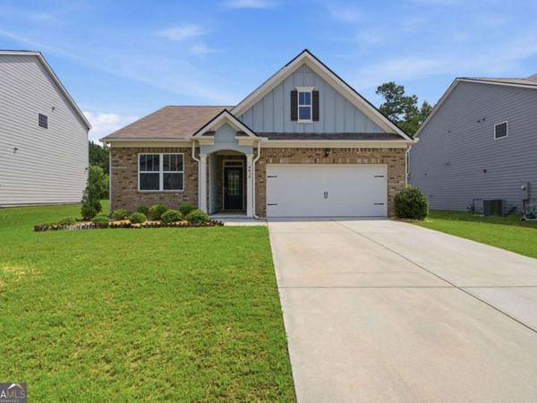 4410 Montberry Ln, Fairburn, GA 30213