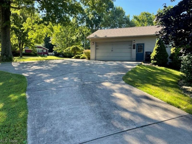 5741 Herbert Road, Canfield, OH 44406 Photo 4
