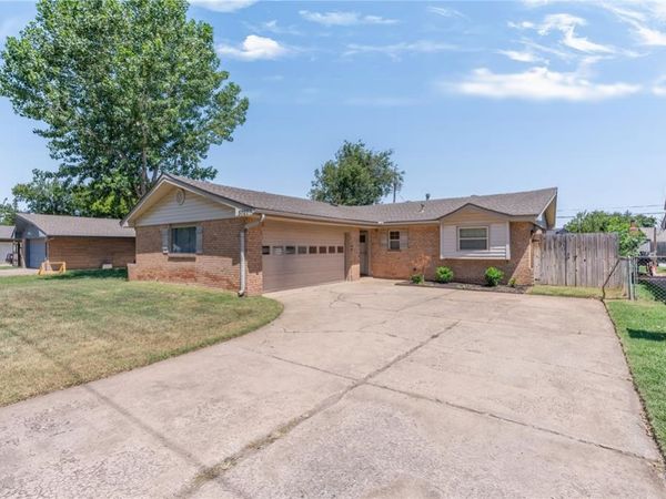 5701 NW 58th Street, Warr Acres, OK 73122