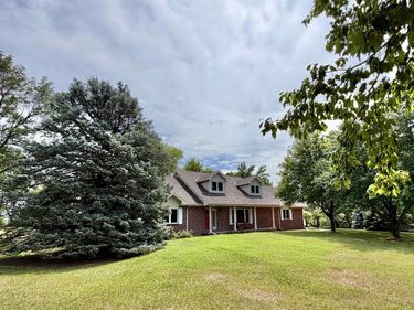 900 Plum Ridge Road, Lincoln, NE 68527
