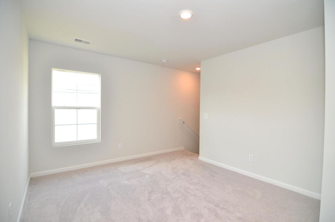 333 Matuskovic Drive Photo 14