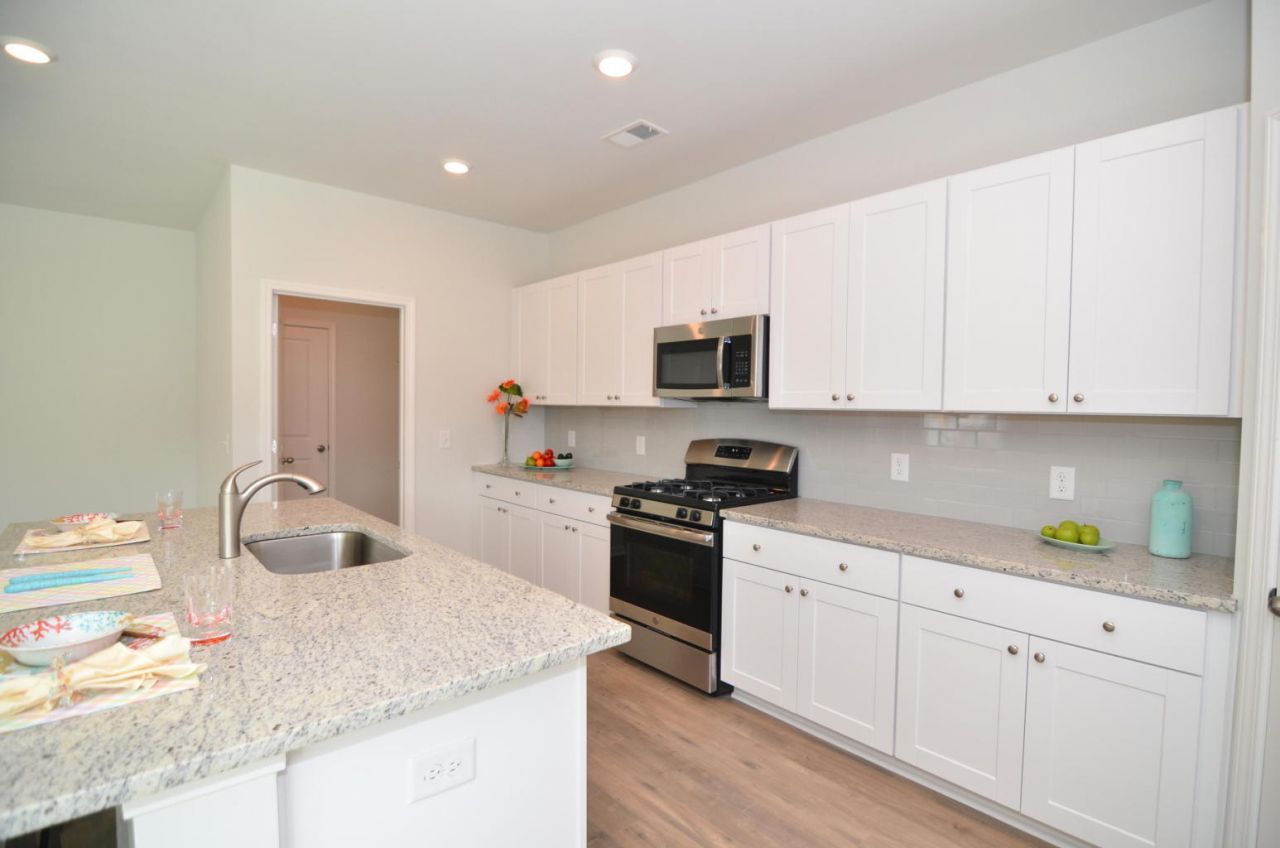 333 Matuskovic Drive Photo 7