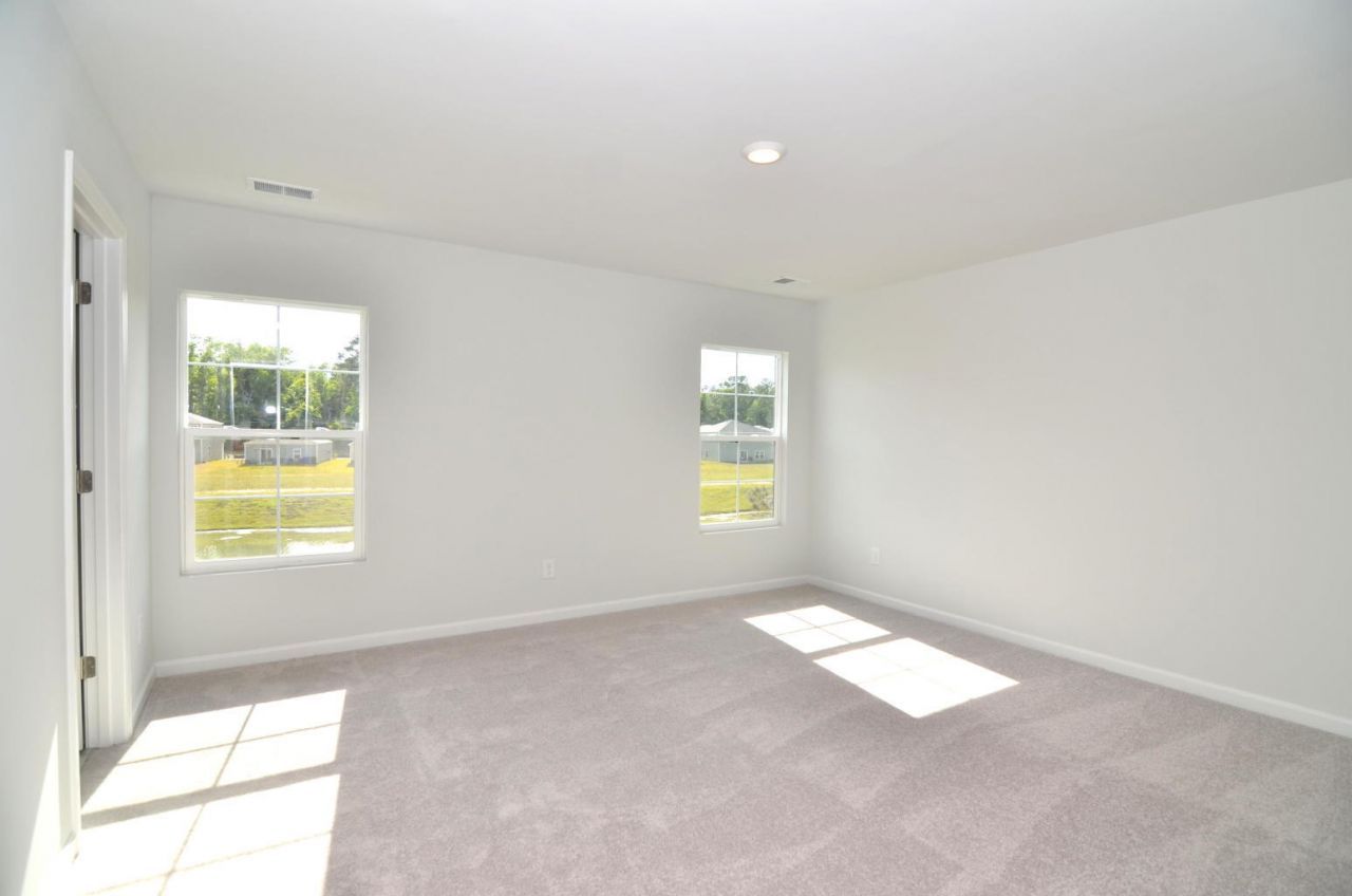 333 Matuskovic Drive Photo 9