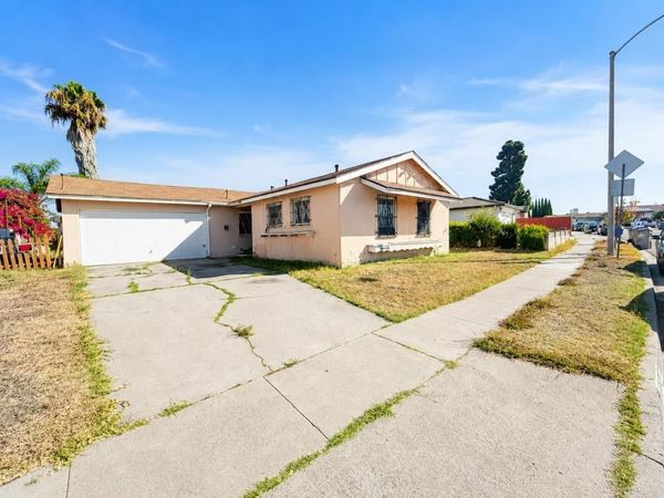 182 Coolwater Drive, San Diego, CA 92114
