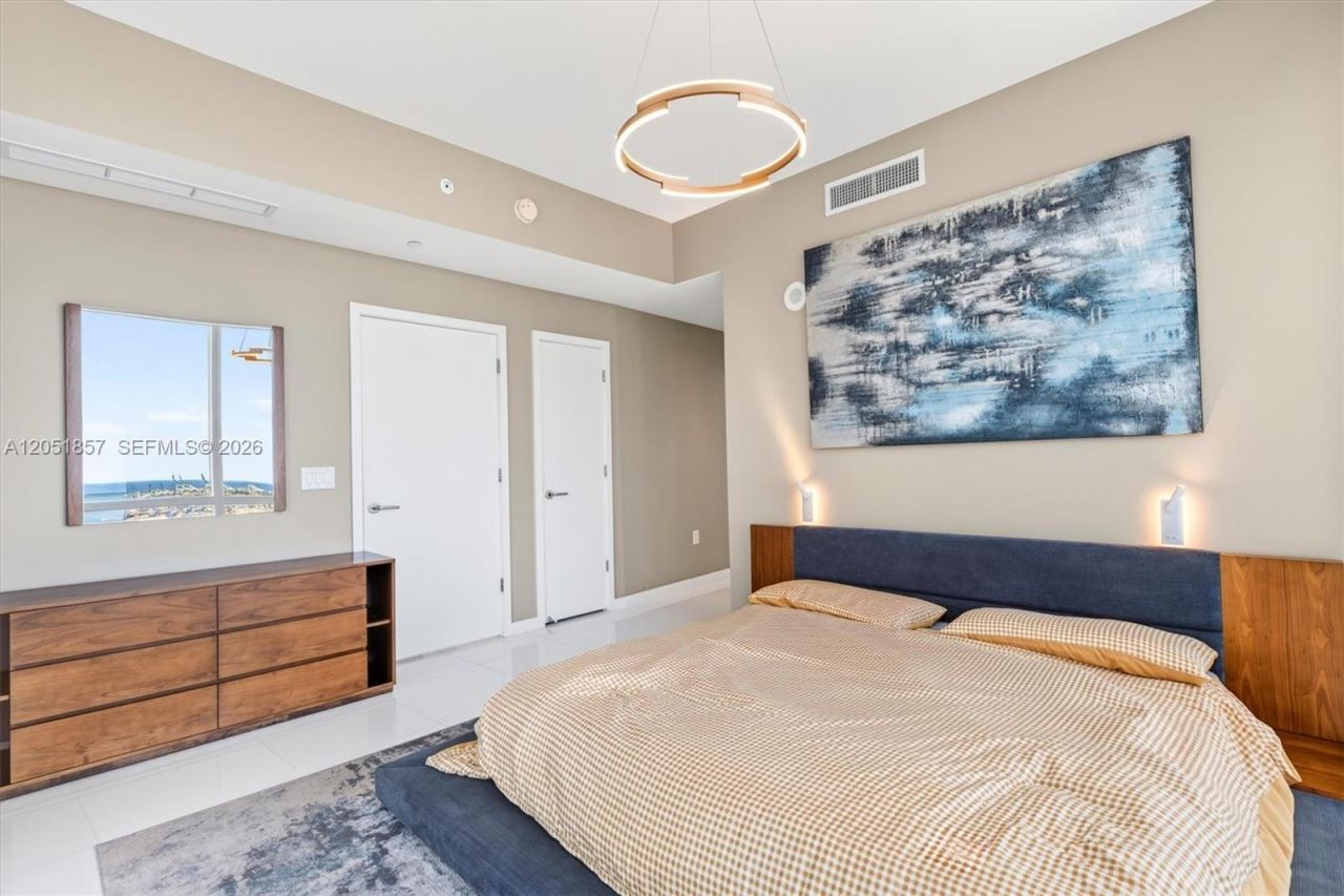 851 NE 1st Ave, Unit 3611, Miami, FL 33132 Photo