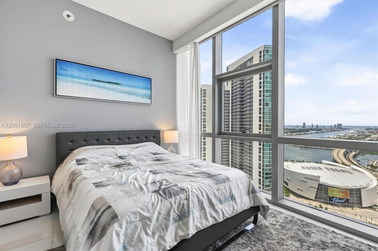 851 NE 1st Ave, Unit 3611, Miami, FL 33132 Photo