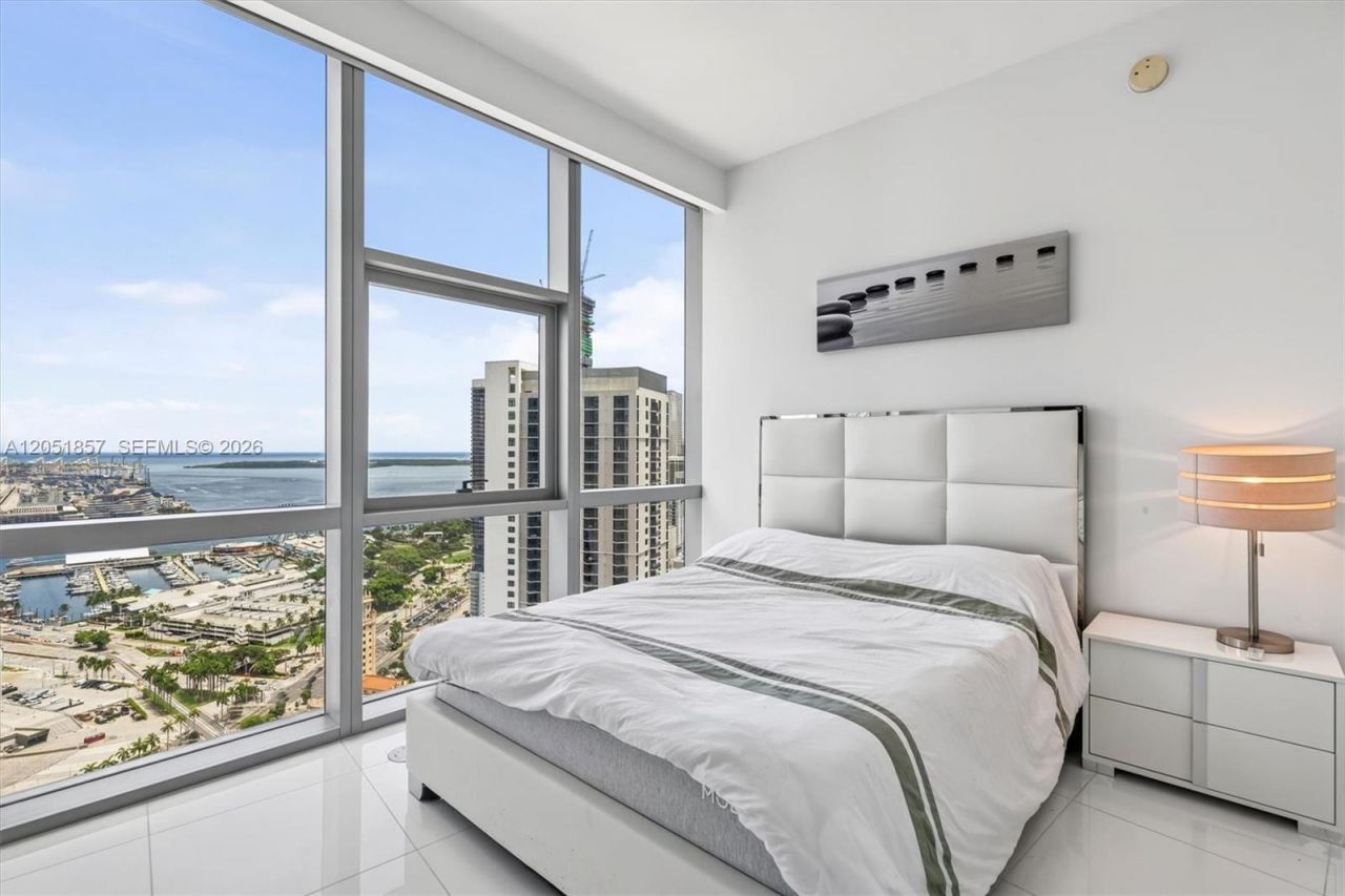 851 NE 1st Ave, Unit 3611, Miami, FL 33132 Photo