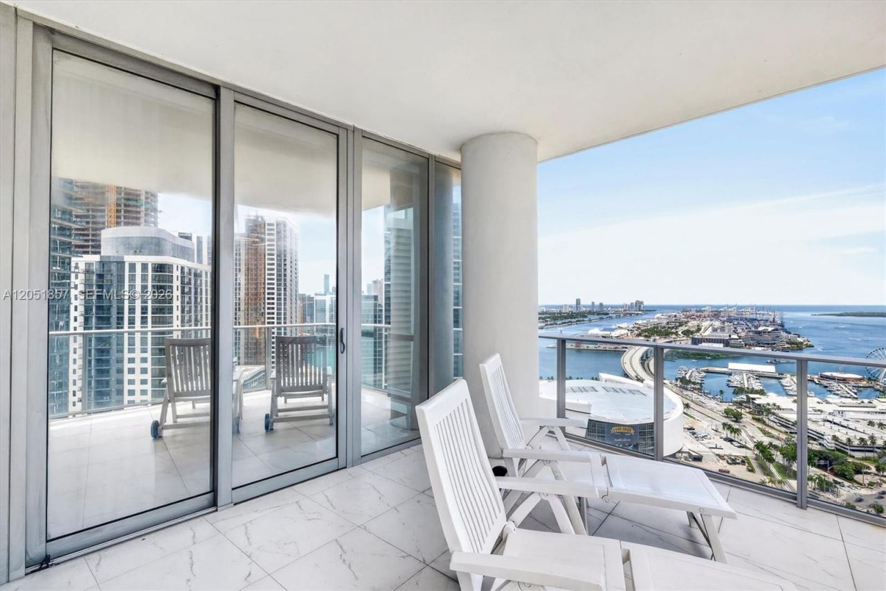 851 NE 1st Ave, Unit 3611, Miami, FL 33132 Photo