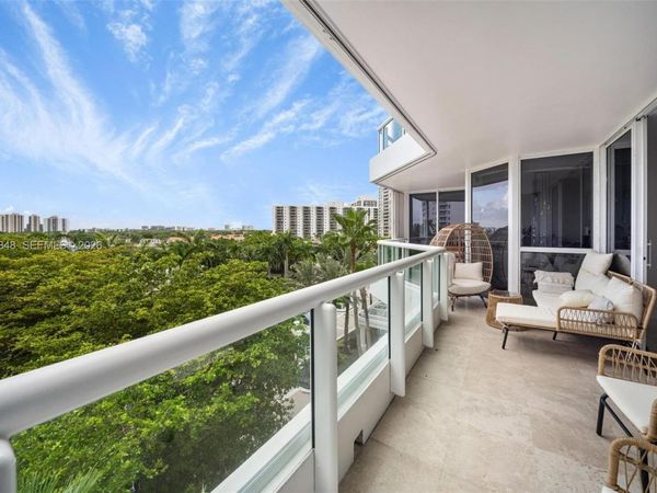 21205 Yacht Club Dr, Unit 703, Aventura, FL 33180