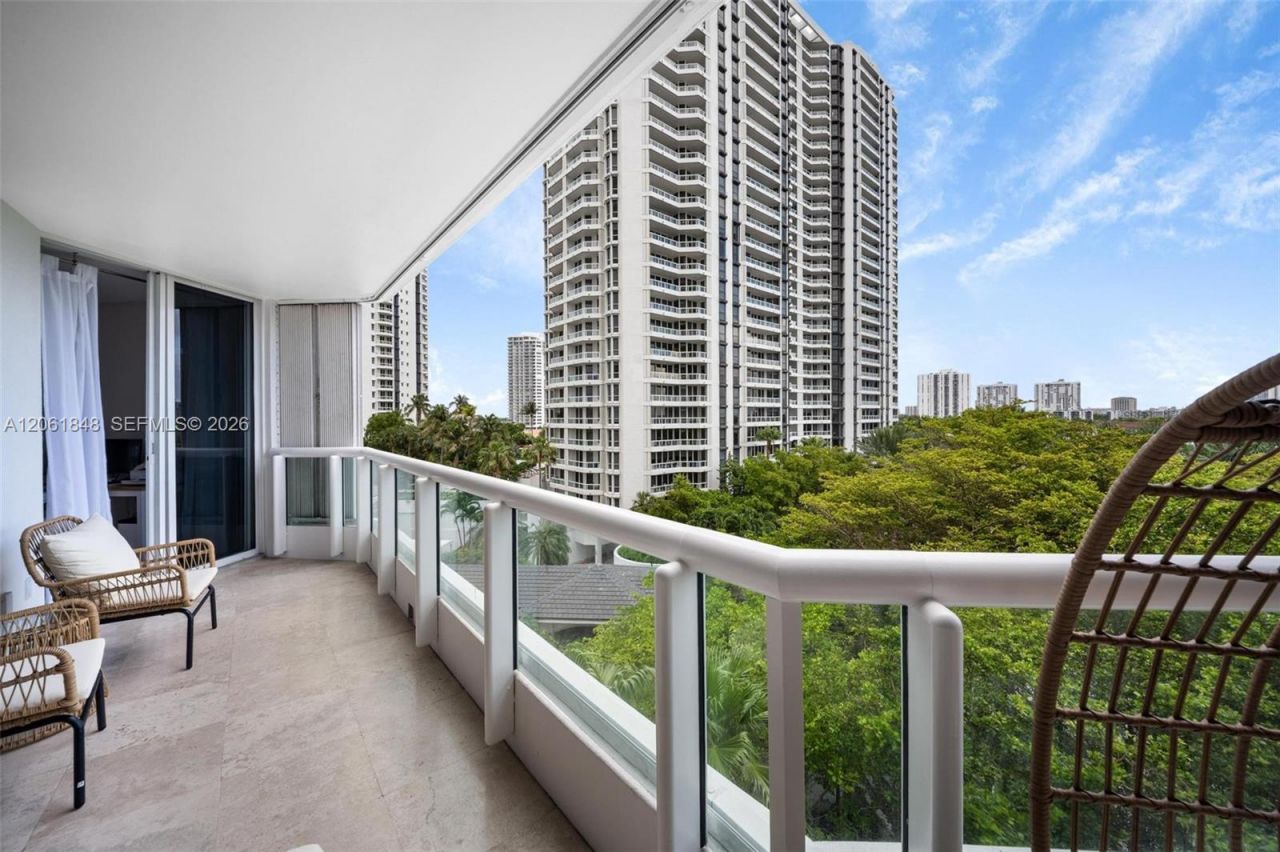 21205 Yacht Club Dr, Unit 703, Aventura, FL 33180 Photo