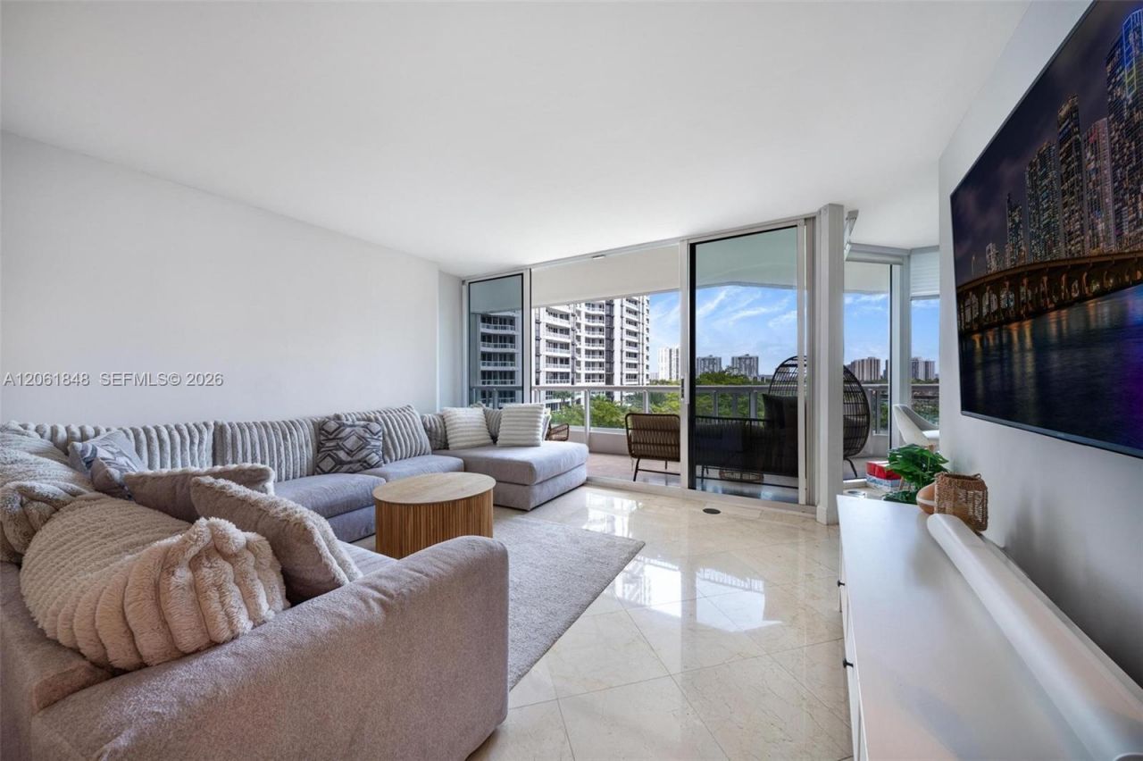 21205 Yacht Club Dr, Unit 703, Aventura, FL 33180 Photo