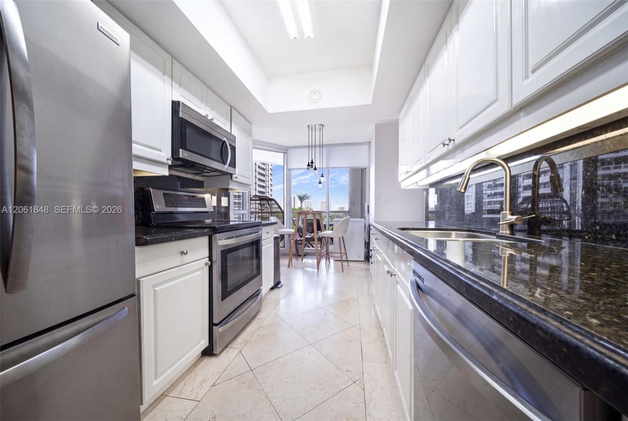 21205 Yacht Club Dr, Unit 703, Aventura, FL 33180 Photo