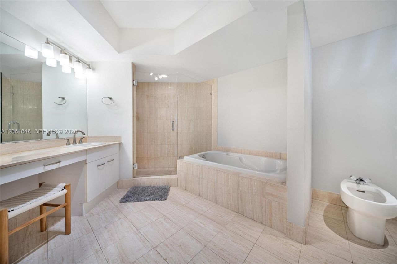 21205 Yacht Club Dr, Unit 703, Aventura, FL 33180 Photo