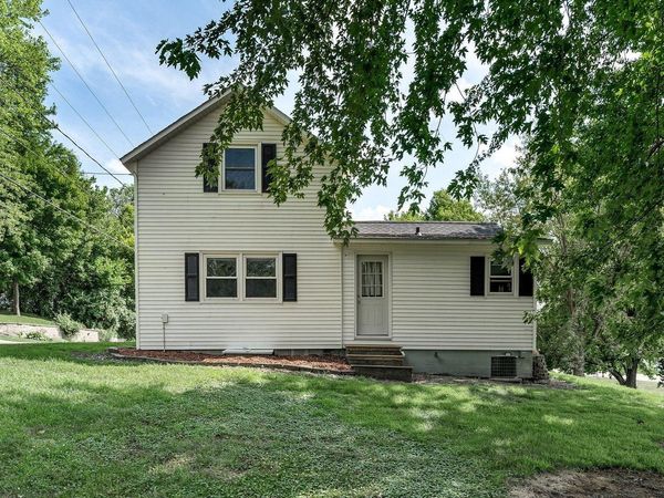828 Clinton Street E, Waterville, MN 56096