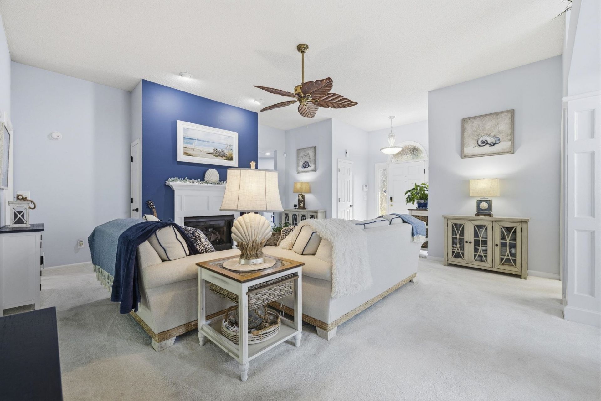 2488 Glen Dr. Photo 11