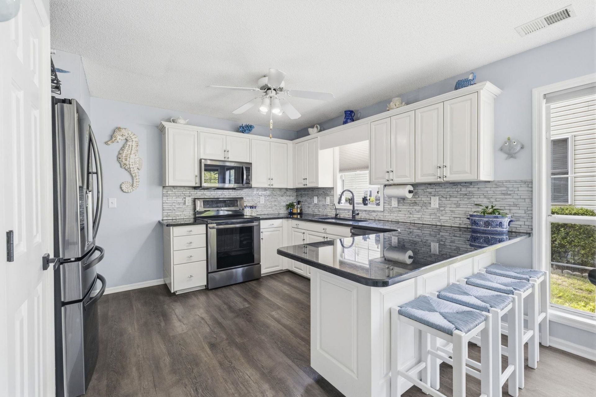 2488 Glen Dr. Photo 14