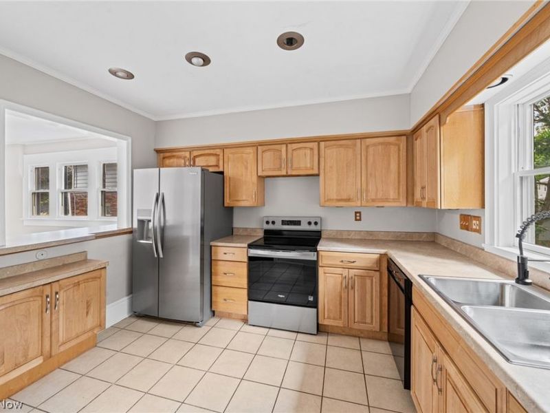 1376 Goodyear Boulevard, Akron, OH 44305 Photo 16