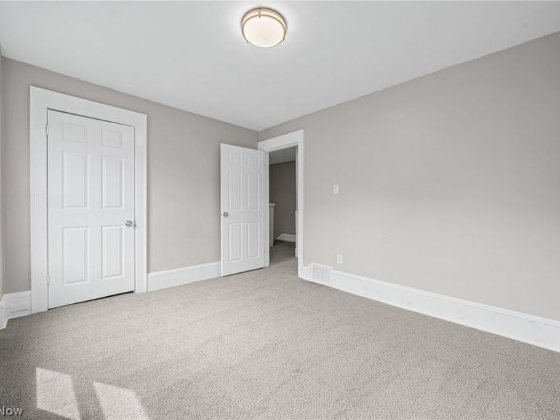 1376 Goodyear Boulevard, Akron, OH 44305 Photo 24