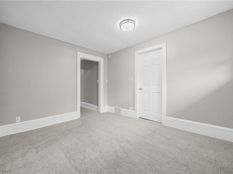 1376 Goodyear Boulevard, Akron, OH 44305 Photo 28
