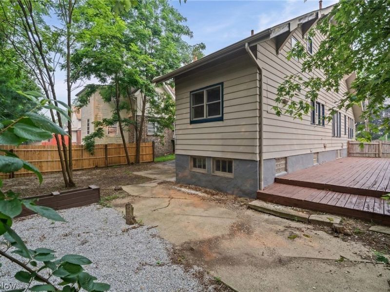 1376 Goodyear Boulevard, Akron, OH 44305 Photo 39