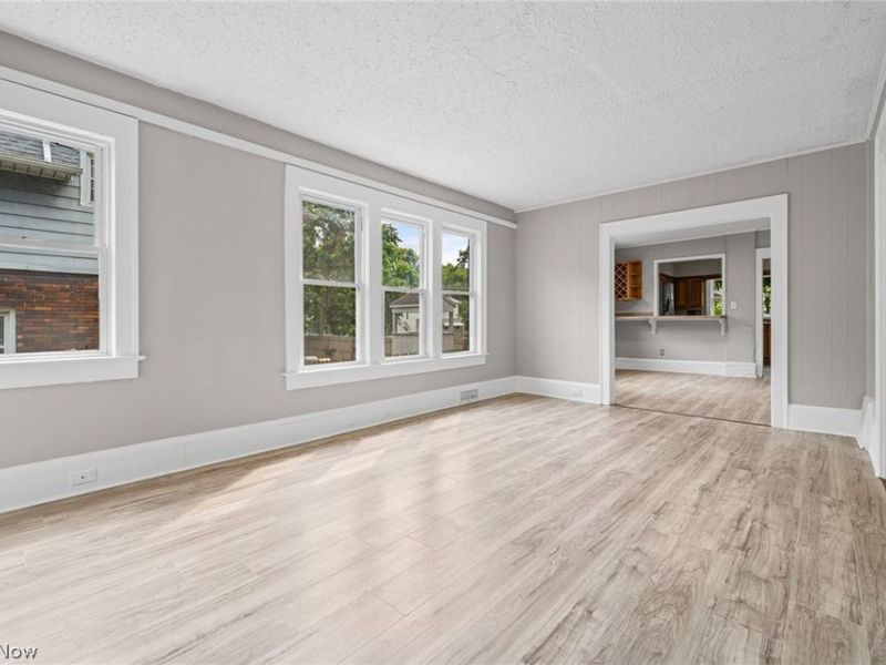 1376 Goodyear Boulevard, Akron, OH 44305 Photo 7