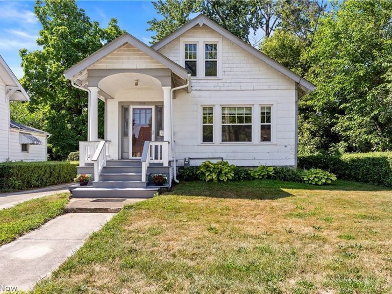 214 Erie Street, Elyria, OH 44035 Photo 1