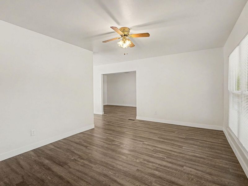 1209 Hemlock Way, New Carlisle, OH 45344 Photo 6