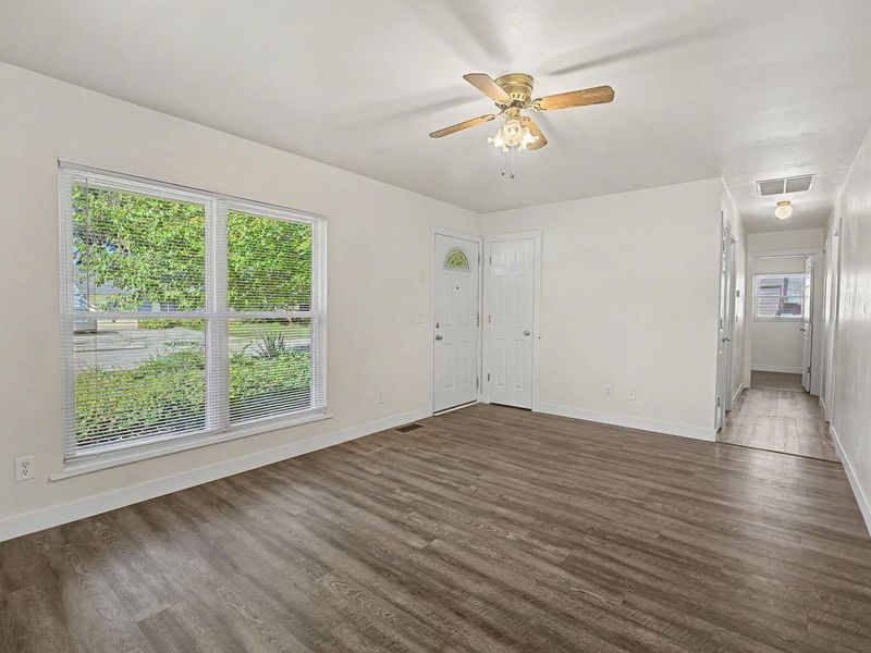 1209 Hemlock Way, New Carlisle, OH 45344 Photo 8