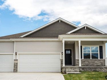 20602 Crestline Street, Gretna, NE 68028