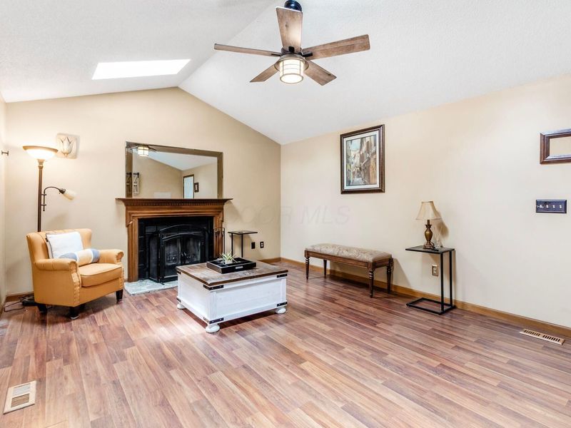 6494 Berry Pond Way , Canal Winchester, OH 43110 Photo 8