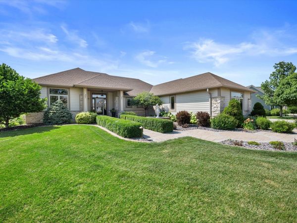 2280 Fenceline Dr, Jackson, WI 53037