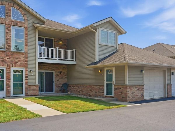 702 Shepherds Dr, Unit 8, West Bend, WI 53090