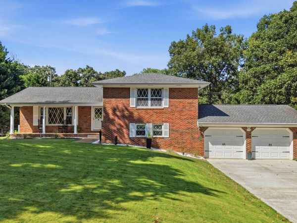 4715 N Forest Road, Hixson, TN 37343