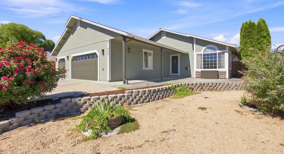 969 Red Falcon Way Way, Sparks, NV 89441 Photo