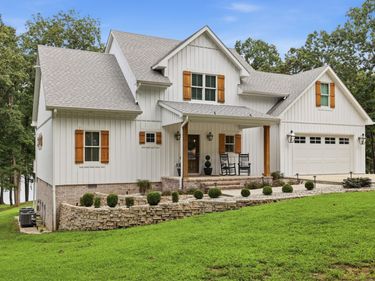 175 Edgewater Lane , Benton, KY 42025