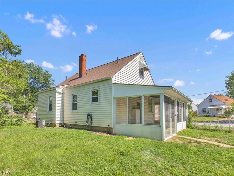 4082 Palm Avenue, Lorain, OH 44055 Photo 8
