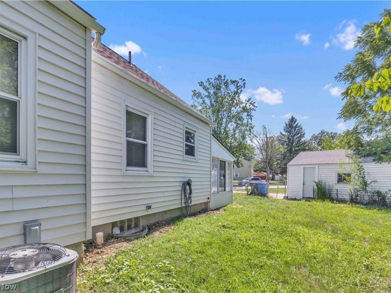4082 Palm Avenue, Lorain, OH 44055 Photo 9