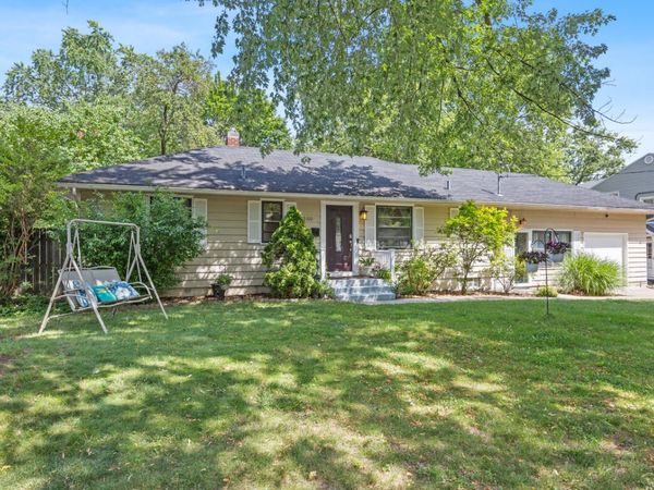 2100 Cambridge Drive SE, Grand Rapids, MI 49506