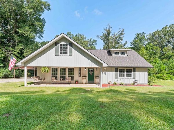 10765 Fire Tower Rd, St Francisville, LA 70775