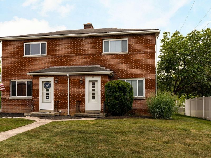 1887-1891 Kentwell Road, Upper Arlington, OH 43221 Photo 3