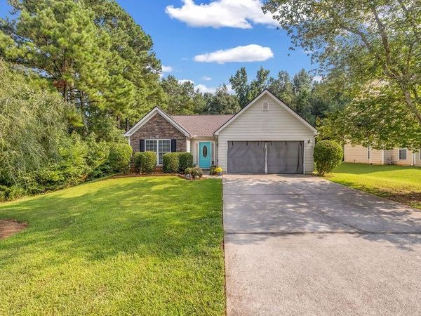 420 Stone Ridge Way , Covington, GA 30016