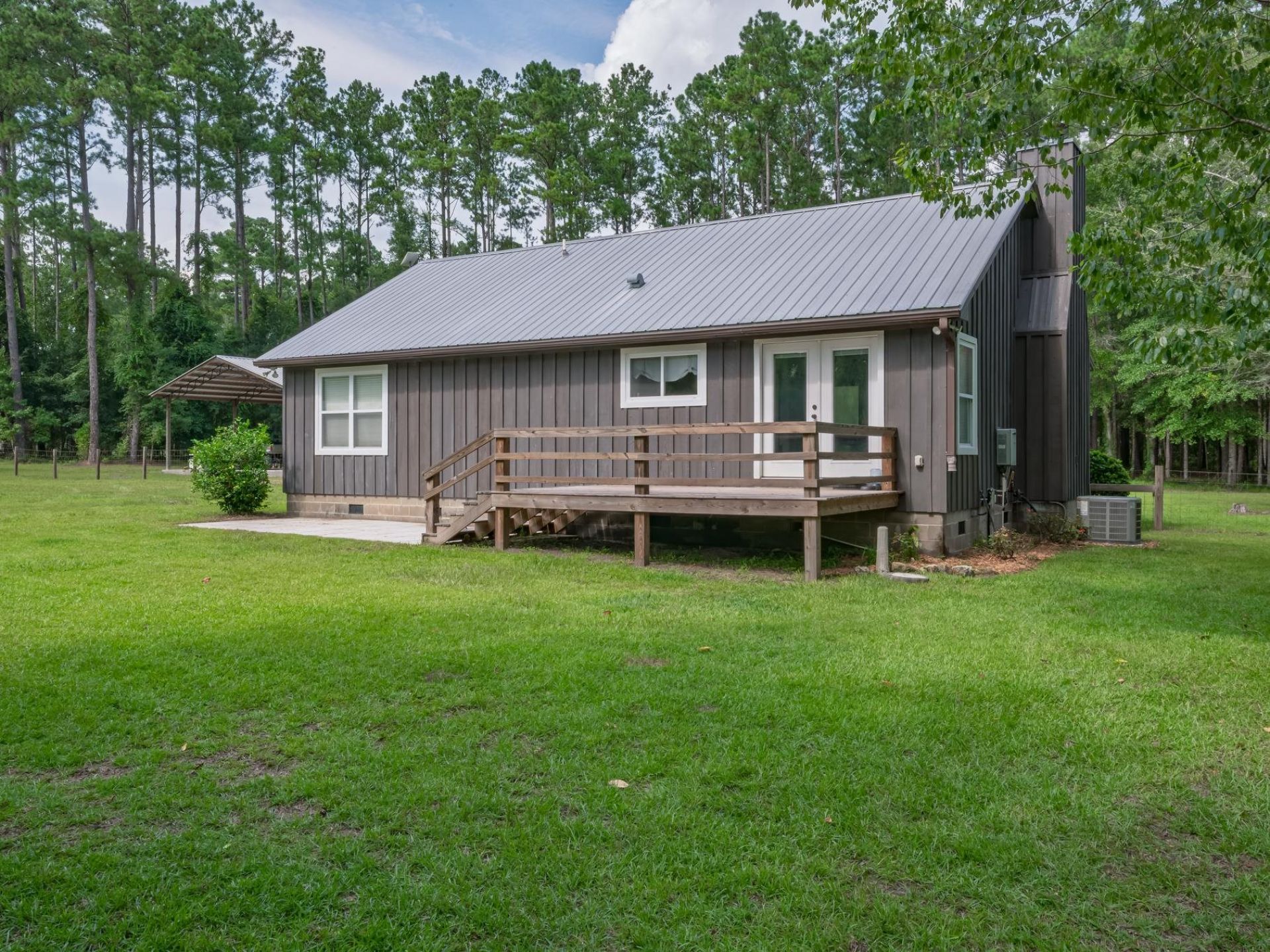 8260 Smith Creek, Sopchoppy, FL 32358 Photo